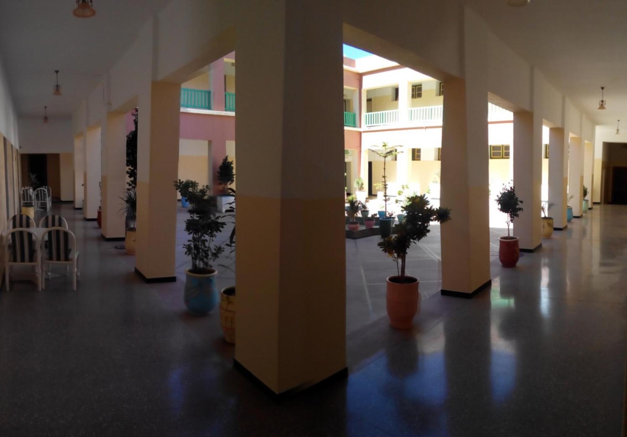 Hotel Les Amandiers ทาเฟราสท์ ภายนอก รูปภาพ